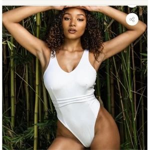 Buffbunny Collection One Piece Swimsuit Size S Small NWT White